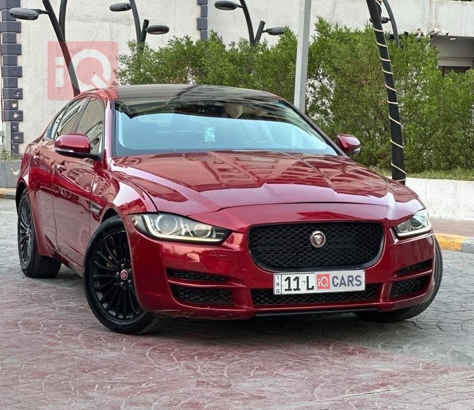 جاكوار XE